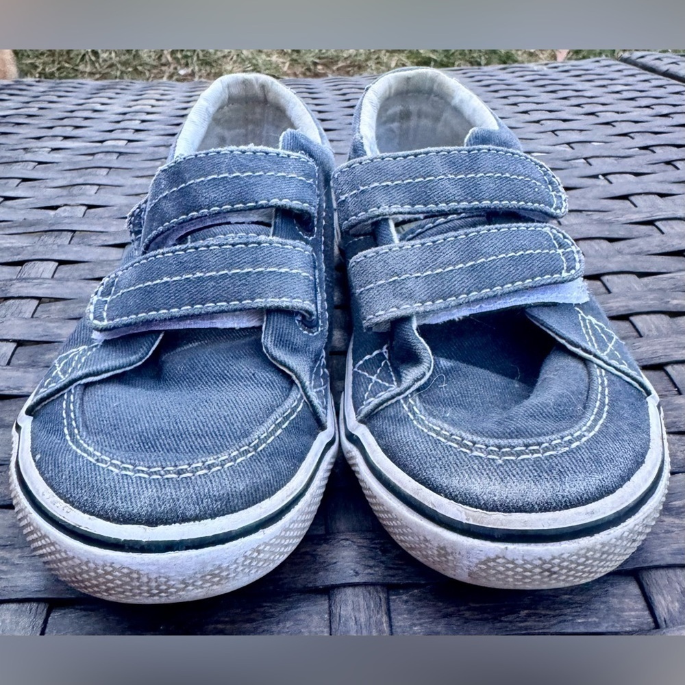 Sperry Shoes - Picture 2 of 5